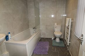 Sefton House by Smart Corporate Stays