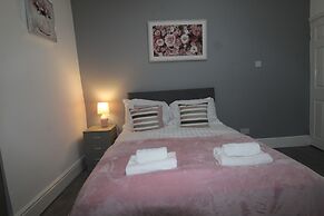 Sefton House by Smart Corporate Stays