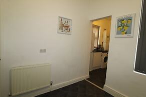 Sefton House by Smart Corporate Stays