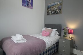 Sefton House by Smart Corporate Stays