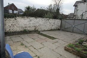 Sefton House by Smart Corporate Stays