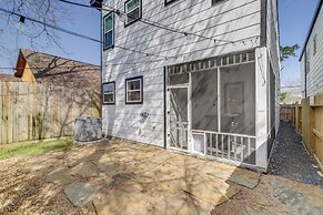 Sleek Home w/ Screened Patio & Yard in Houston!