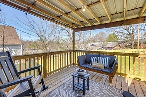 Walk to Amphitheater & Stadium: Home w/ Deck!