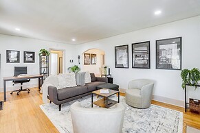 Walk to Amphitheater & Stadium: Home w/ Deck!