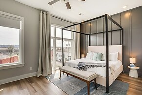 2 Mi to Dtwn: Walkable Retreat in Chattanooga!