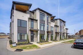 2 Mi to Dtwn: Walkable Retreat in Chattanooga!