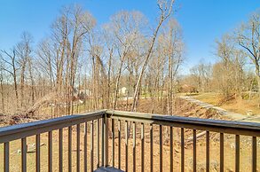 Walk to Dale Hollow Lake: Updated Cottage w/ Deck!