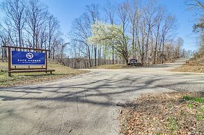 Walk to Dale Hollow Lake: Updated Cottage w/ Deck!