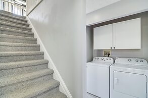 Walk to Dale Hollow Lake: Updated Cottage w/ Deck!