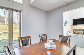 Walk to Dale Hollow Lake: Updated Cottage w/ Deck!