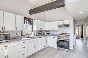 Walk to Dale Hollow Lake: Updated Cottage w/ Deck!