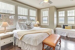 Boat Dock & Stunning Views: Lake Martin Retreat!