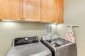 Boat Dock & Stunning Views: Lake Martin Retreat!