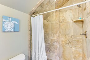 Boat Dock & Stunning Views: Lake Martin Retreat!