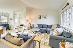 Lake View & Deck: Group Getaway in Whitehall!