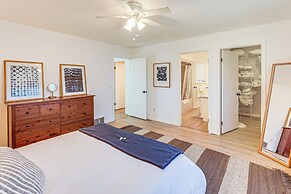 Lake View & Deck: Group Getaway in Whitehall!