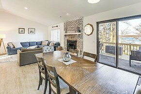 Lake View & Deck: Group Getaway in Whitehall!