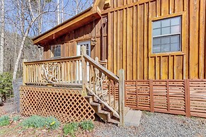 Deck & Fire Pit: Cherry Log Cabin on Farm!
