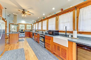 Deck & Fire Pit: Cherry Log Cabin on Farm!