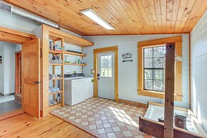 Deck & Fire Pit: Cherry Log Cabin on Farm!