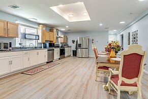 Hot Tub & Fenced Yard: Dog-friendly Gem in Denison