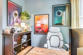 < 1 Mi to Beach: Quirky & Central Apt in Frankfort