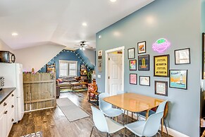 < 1 Mi to Beach: Quirky & Central Apt in Frankfort