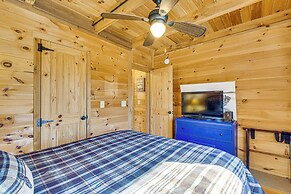 3 Mi to Dtwn Clayton: Cabin w/ Trail Access!