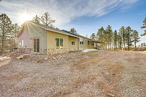 5 Mi to Town: Mtn-view Gem w/ Deck in Hot Springs