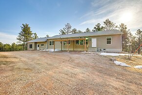 5 Mi to Town: Mtn-view Gem w/ Deck in Hot Springs