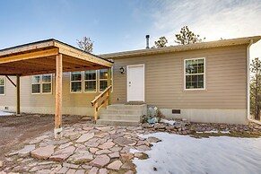 5 Mi to Town: Mtn-view Gem w/ Deck in Hot Springs