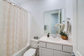 Patio & Yard: Beautiful Family Home in Mansfield!