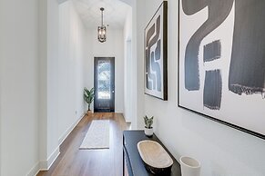 Patio & Yard: Beautiful Family Home in Mansfield!