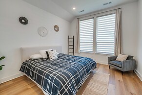 Patio & Yard: Beautiful Family Home in Mansfield!