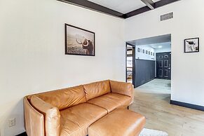 1/2 Mi to Golf Course: Chic Pinetop Townhome