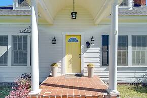 10 Mi to Caddo Lake: Charming Cottage in Vivian!