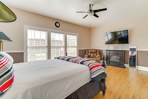 10 Mi to Caddo Lake: Charming Cottage in Vivian!