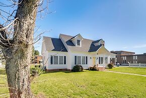 10 Mi to Caddo Lake: Charming Cottage in Vivian!