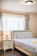 Spacious Retreat w Large Kitchen Outdoor Patio