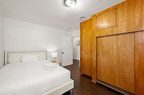 Spacious Retreat w Large Kitchen Outdoor Patio