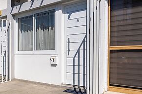 Tangerine 1-Bedroom Apartment in Larnaca