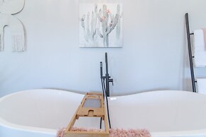 Silo Inn - Sugar Bungalow