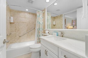 Beach Villas 706 Top-floor Condo W/ Gulf Views, Pool 2 Bedroom Condo