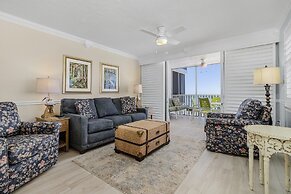 Beach Villas 706 Top-floor Condo W/ Gulf Views, Pool 2 Bedroom Condo