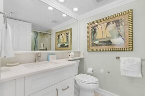 Beach Villas 706 Top-floor Condo W/ Gulf Views, Pool 2 Bedroom Condo