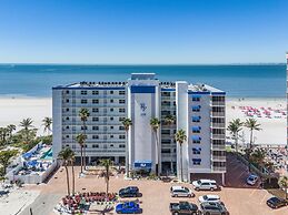 Beach Villas 706 Top-floor Condo W/ Gulf Views, Pool 2 Bedroom Condo