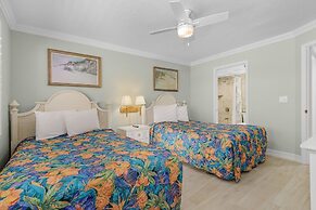 Beach Villas 706 Top-floor Condo W/ Gulf Views, Pool 2 Bedroom Condo