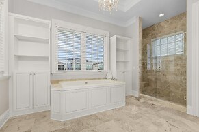 260 Coastal Luxe Retreat: 5bd/4.5ba, Pool & Spa, Water Views 5 Bedroom