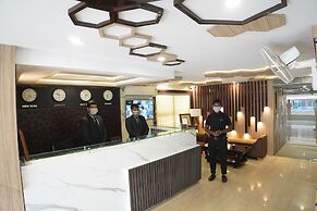 Hotel Grand Residency