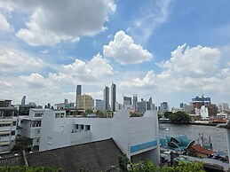 N5 Ratchawong Hostel